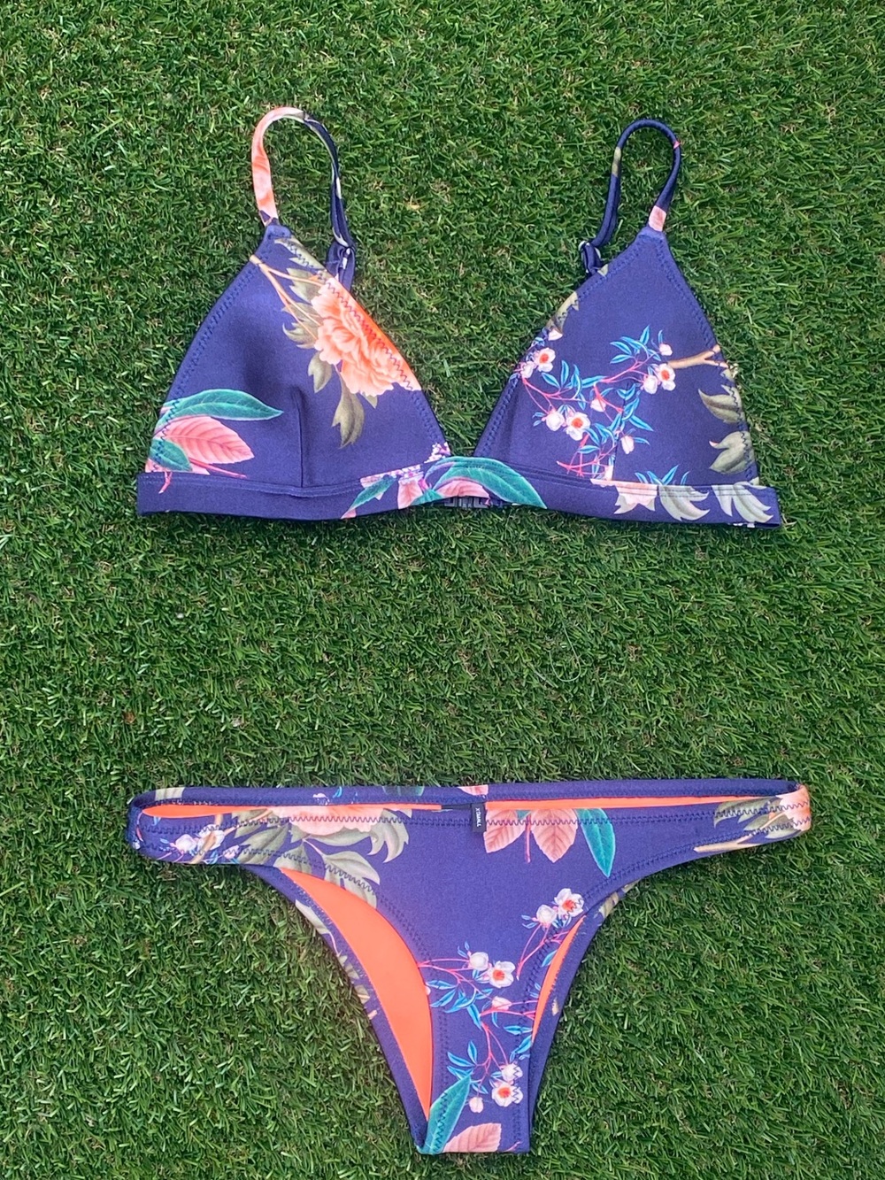 NWOT Triangl Neoprene Floral Bikini 👙 - Picture 1 of 12